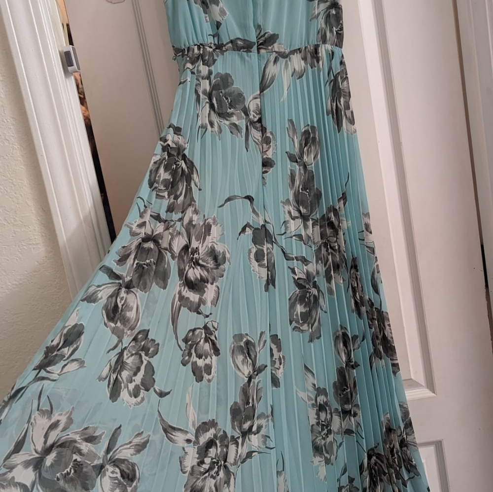 Beautiful Pleated Maxi dress